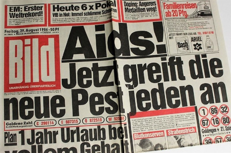 AIDS war das erste globale Medizin-Dogma, das man nicht hinterfragen durfte. Verkündet im Orwelljahr 1984. https://impfe...