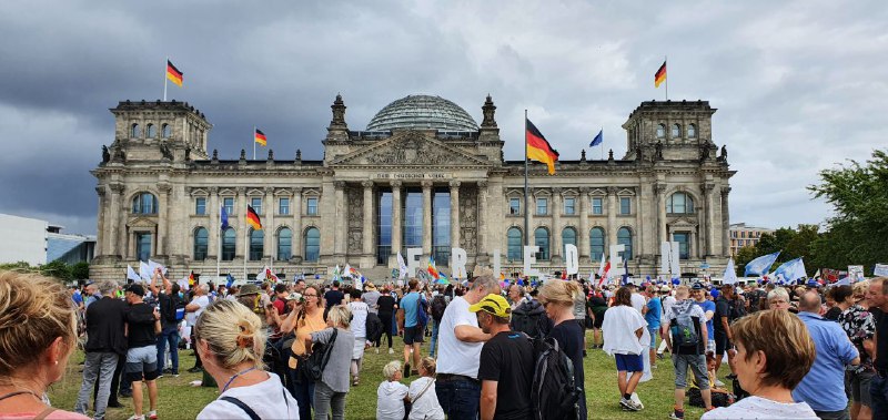 Berlin: Anti Corona Protest 1. August 2022 t.me/AktivistMann auf Telegram...