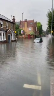 Eilmeldung: Überschwemmung jetzt in London!@technicus_news [25.07.2021]...