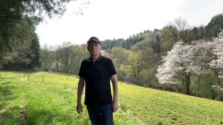 Ein französischer Schäfer, Besitzer von Tausenden von Schafen, hat ein Video online gestellte. Darin erklärte er, wie er...