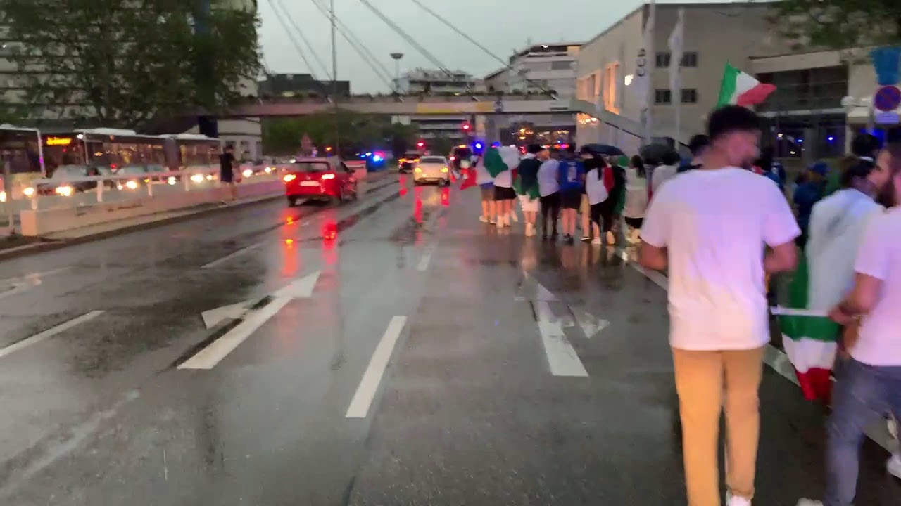 Pforzheim Innenstadt nach dem Fussballspiel 20.06.21 https://youtu.be/GYdp8vGqof4Raus auf die Straße...