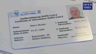 Neuötting, Bayern  《 Landrat vergibt digitale Corona-Impfausweise 》In...