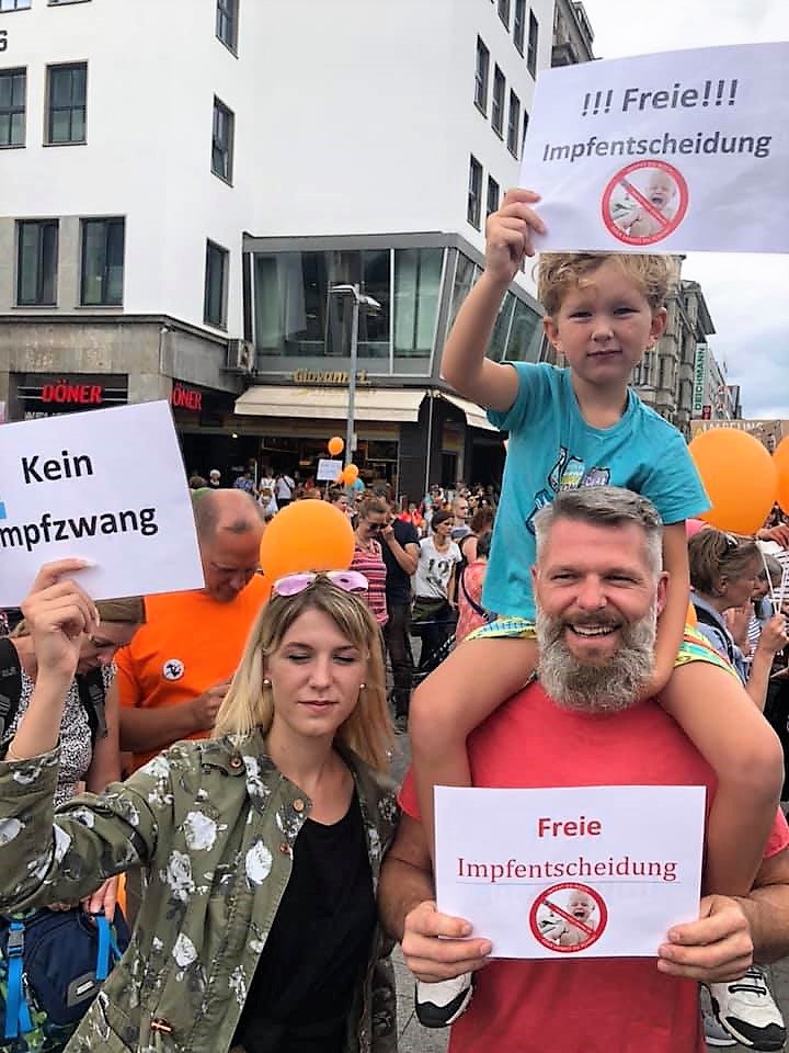 Hannover-Demo: Über 400 Impfzwang-Ablehner! Impfspahn stoppen!