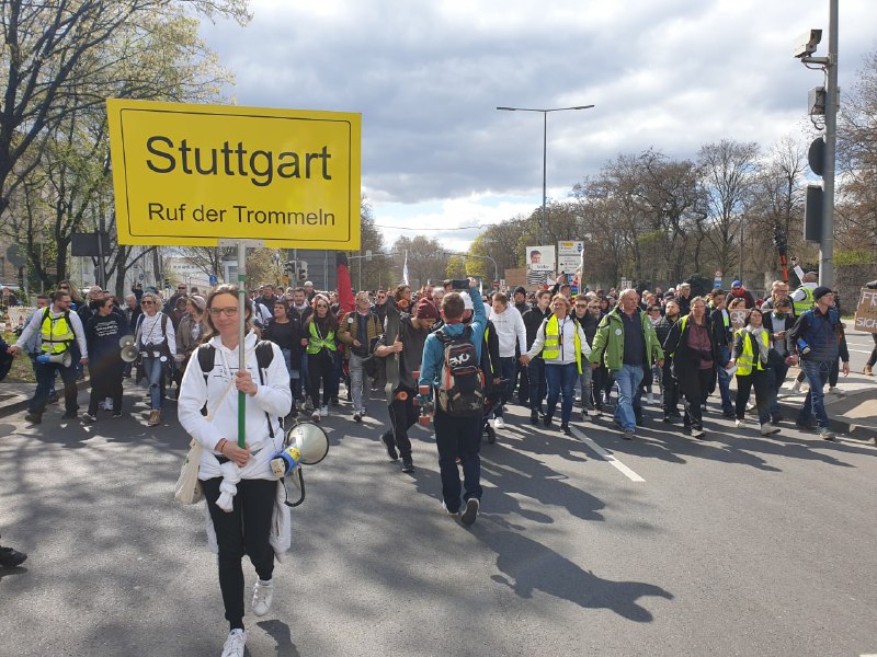 Update: Sternmarsch in Stuttgart 1.1. ab 15 Uhr1. Gutes neues Jahr 2022!2. Scheinbar ist es am Ratha...